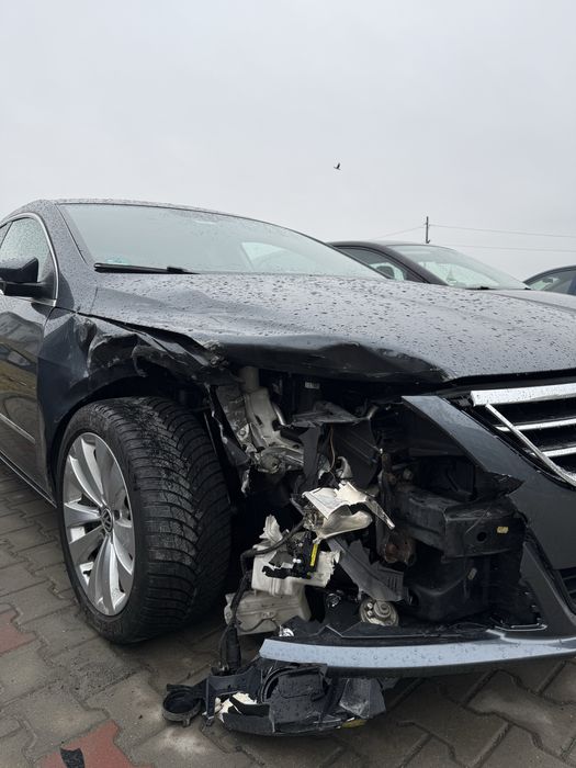 Volkswagen Passat CC avariat