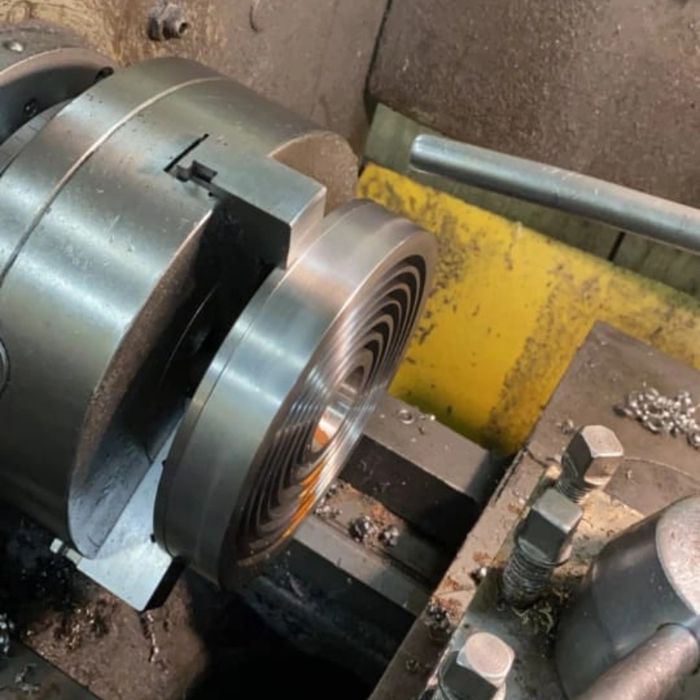 Токарь, фрезеровщик, анкерные болты