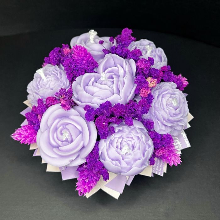 Aranjamente florale handmade cu lumanari din ceara de soia