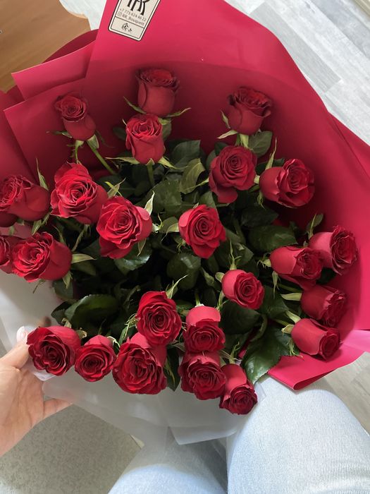 Цветы букеты 25 шт