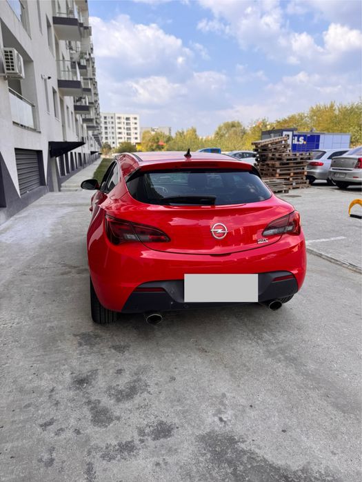Opel Astra J gtc 2012