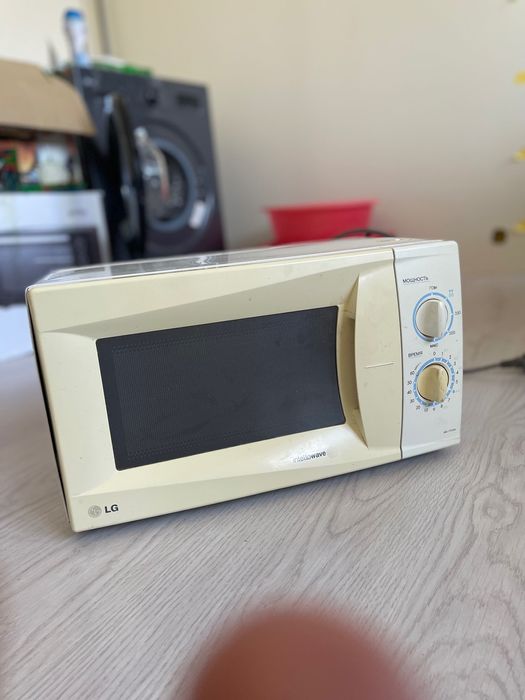 Продается микроволновая печь в рабочем состоянии