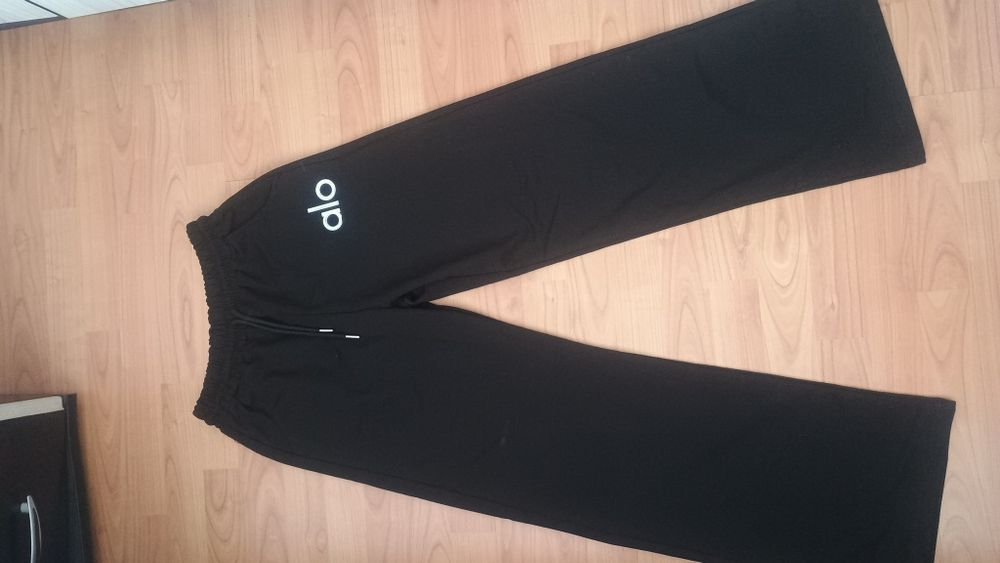 Compleu Dama Alo Yoga S,M,L