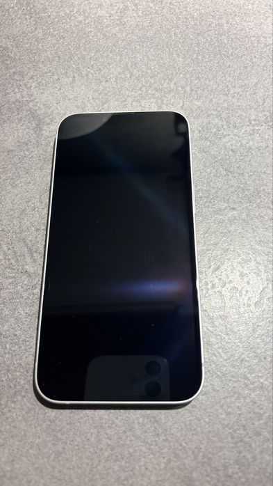 Iphone 16e 256GB, бял, с гаранция 16 месеца