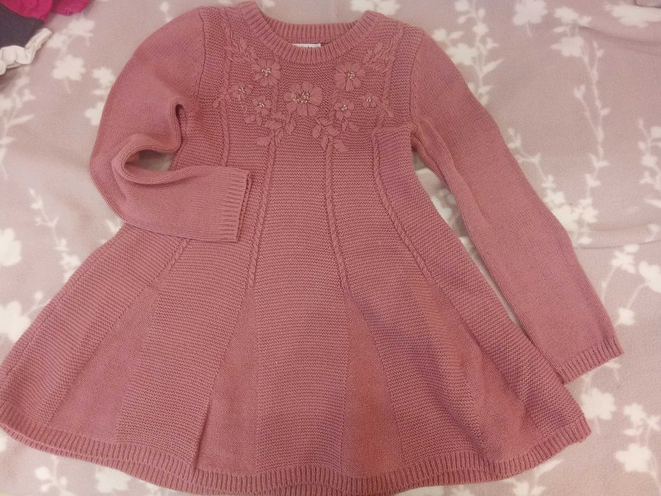 Английска плетена рокля 5 г. - 20 лв.