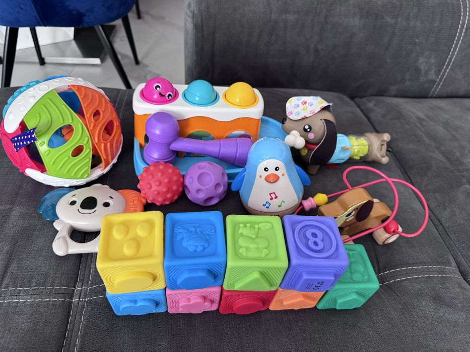 Лот дървени и музикални играчки