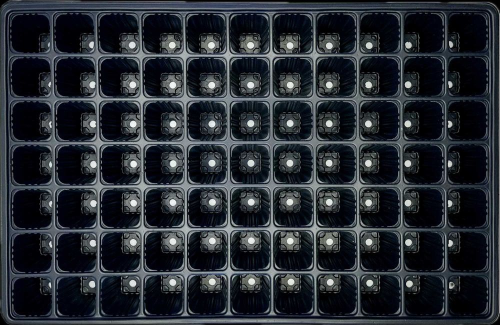 Табли и форми за разсад