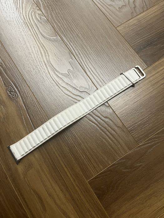 Продам ремешок на apple watch оригинал