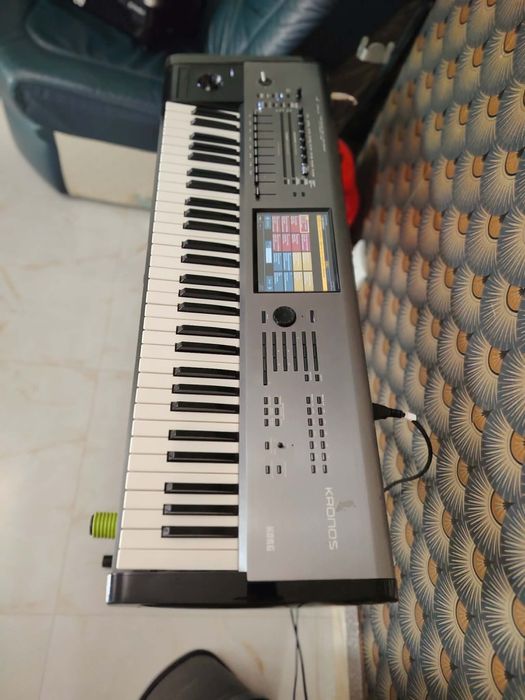 Keyboard Korg Kronos 61