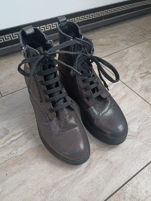 Елегантни зимни обувки от естествена кожа , 37 номер