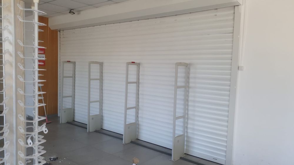 Секционные ворота, шлагбаумы и тд...