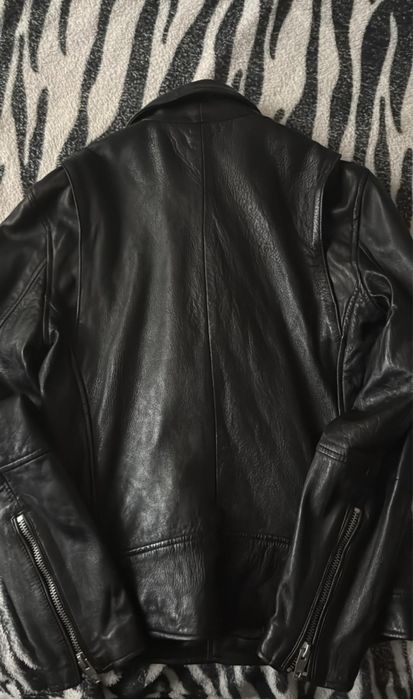 Vand geaca de piele zara urgent