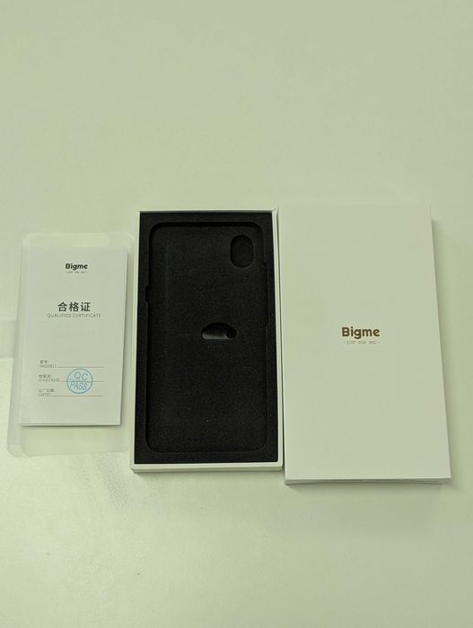 Bigme E ink Smartphone Hibreak 5,84", 6GB RAM, 128GB, negru ca nou, complet