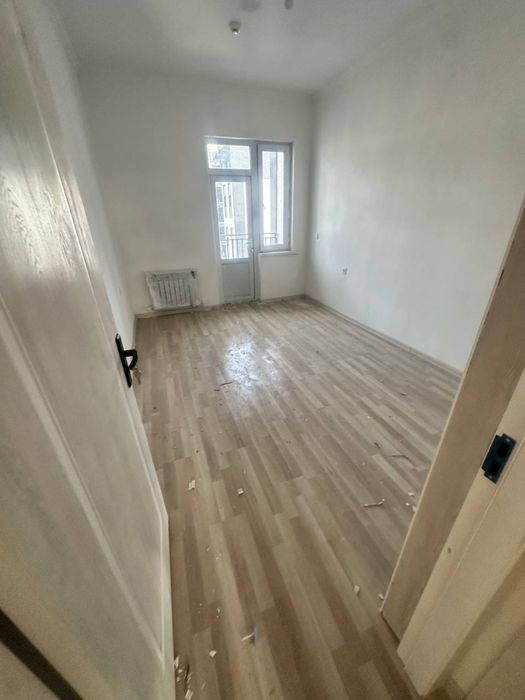 Sergeli 3 xonali kvartira srochn