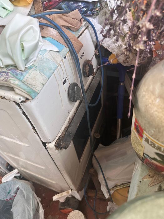 2 плиты 2 телевизора продам все работает