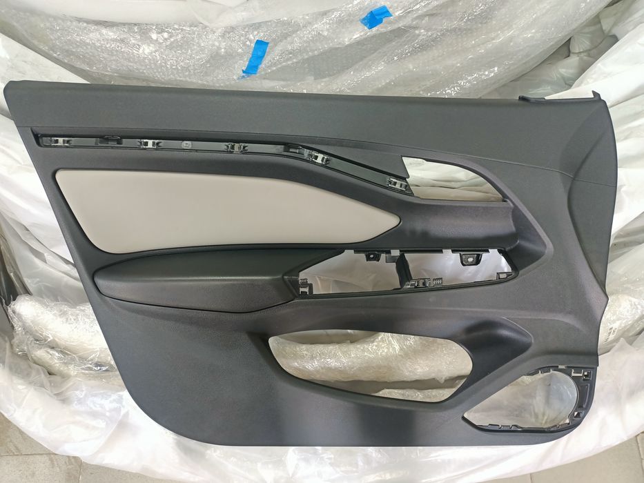 Обшивка двери Веста.