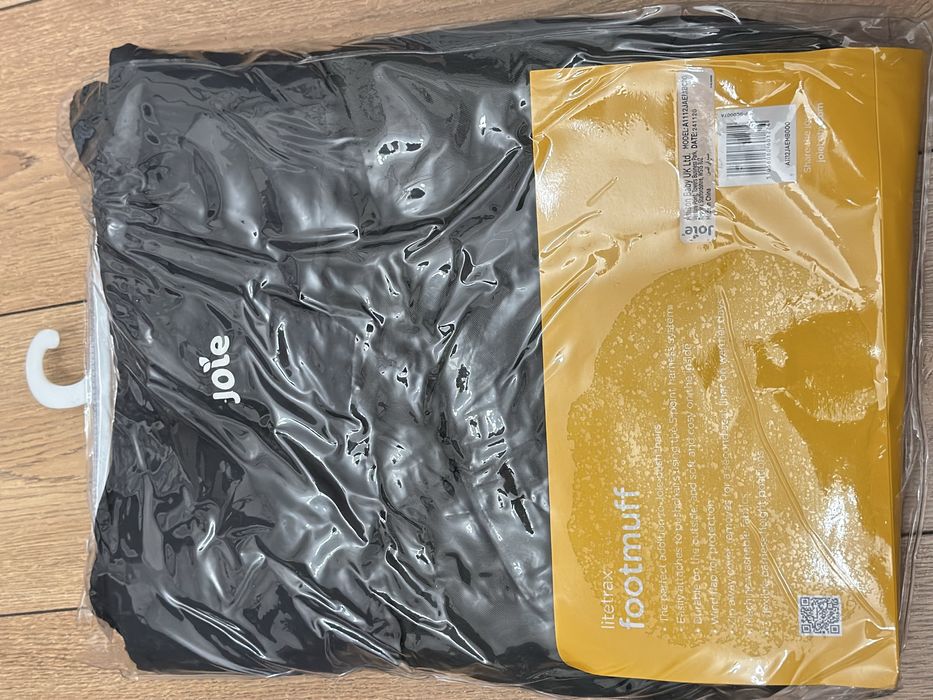 Коляска прогулочная joie