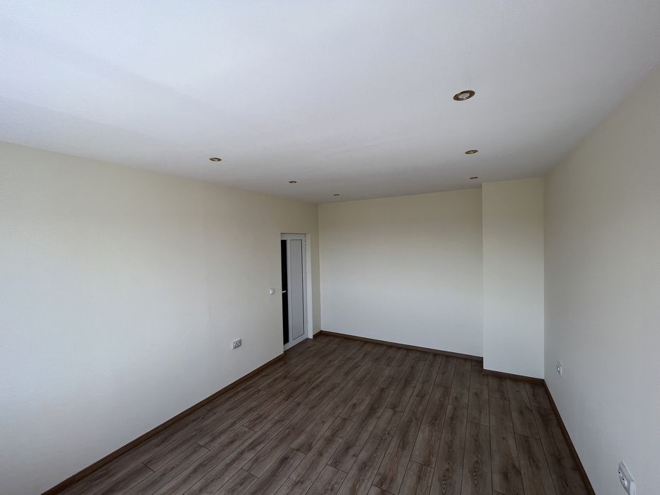 Продава се Двустаен апартамент в Добрич, Христо Ботев - 40 кв.м за 574 €/кв.м - Снимка #2