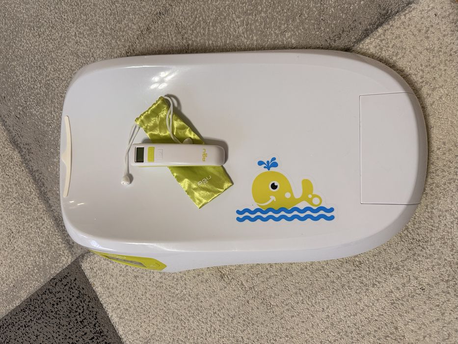 Бебешка везна/кантар и електронен термометър AGU