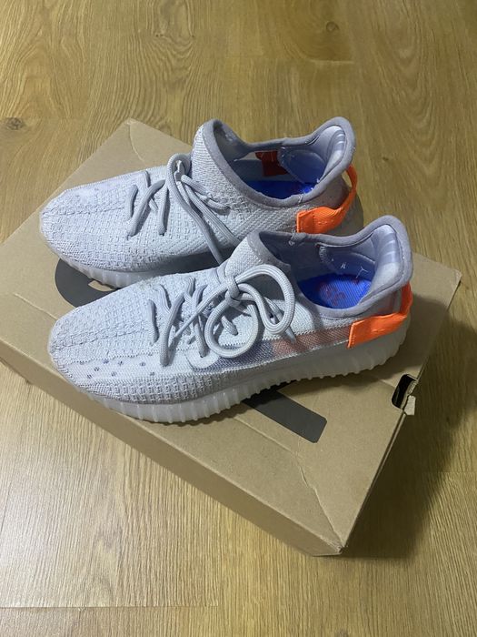 Vand yeezy adidasi-Boost 350 V2 "Tail Light" sneakers