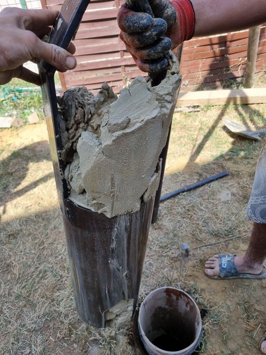 Foraje puturi de apa ,piloni de susținere .