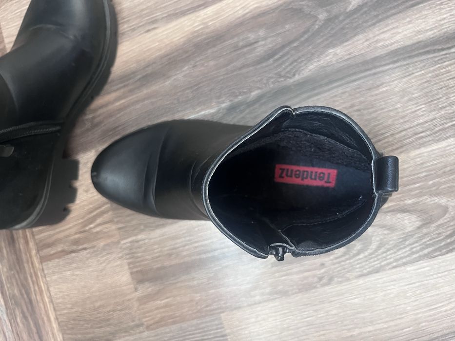 Дамски боти с велур