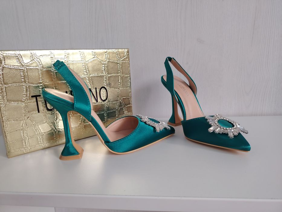 Pantofi eleganți