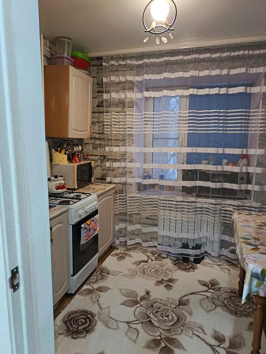 Продам квартиру 4 ех комнатную