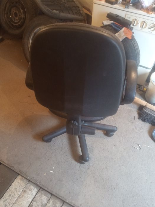 Продам офисный стул