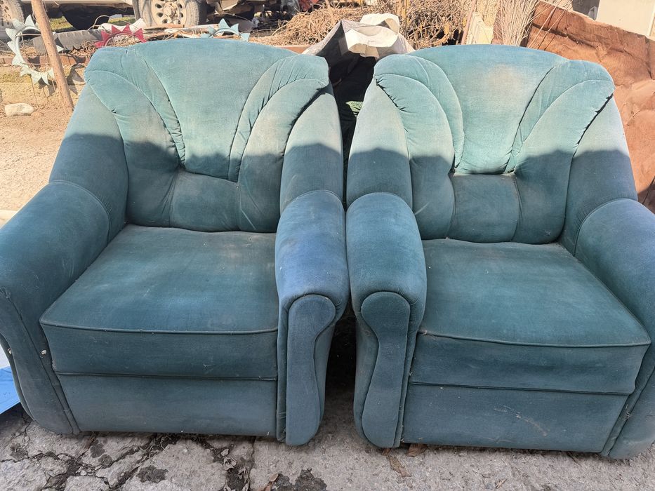 2 кресла в хорошем состоянии