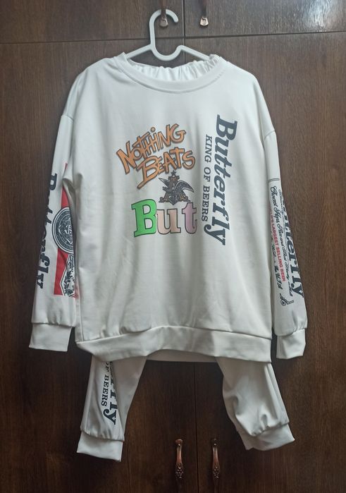 Продам Спортивные костюмы