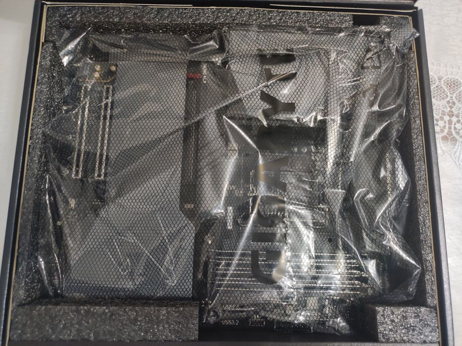 Материнская  плата Aorus Z790 Master X