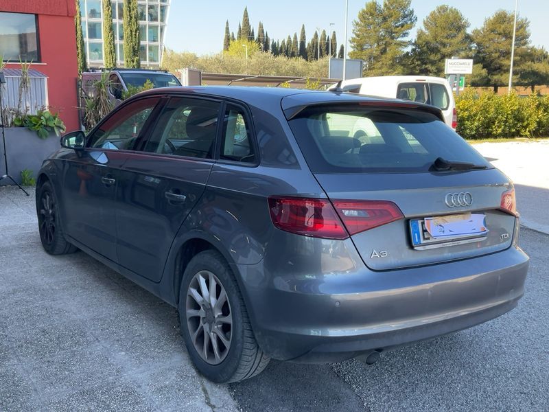 Audi A3 Sportback 1.6 TDI Young 2013