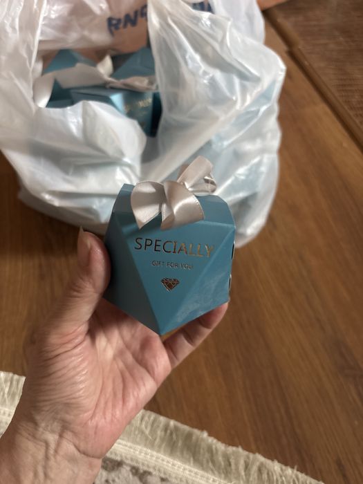 Бонбоньерки  голобого цвета