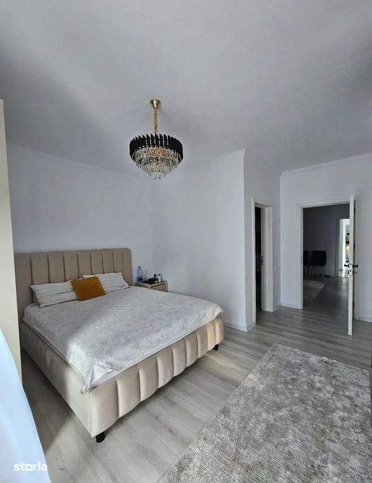 Casă cu 3 camere, garaj și curte, în Bucureștii Noi