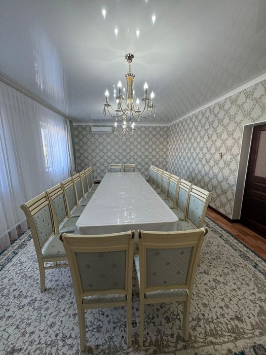 Продам гостевой стол со стульями