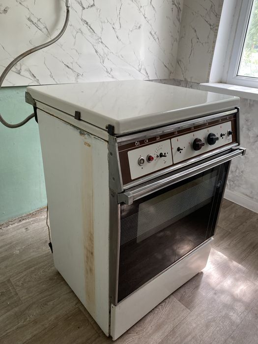 Продам кухонную плиту