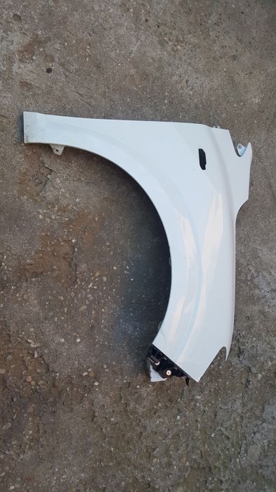 Aripa dacia logan 3  stanga  dreapta an 2021 2024 diferite culori