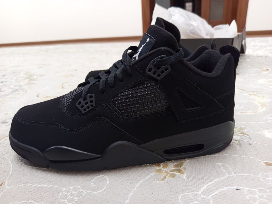 Обвуь кроссовкаа