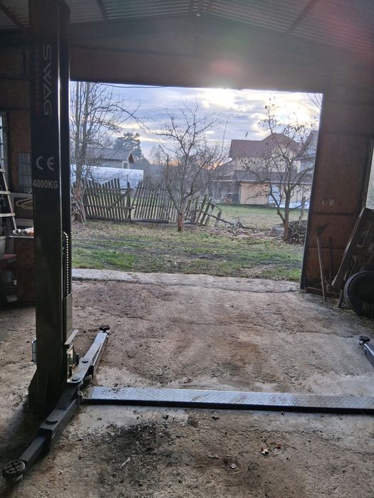 Service auto de închiriat cu elevator de 4t,masina dejantat,parteneria