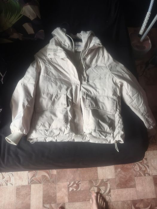 Продам куртку на девочку