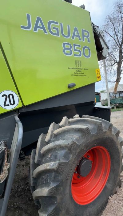 Силосный комбайн CLAAS JAGUAR 870