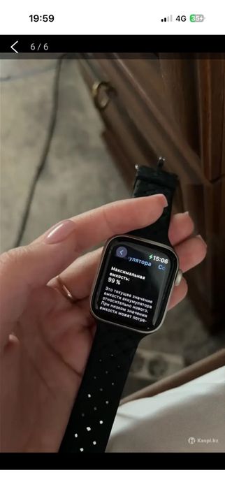 Продаю Apple Watch Se 2 го поколение в хорошем состояний 1 хозяин