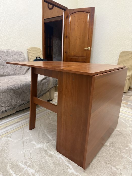 Стол книжка продаю недорого