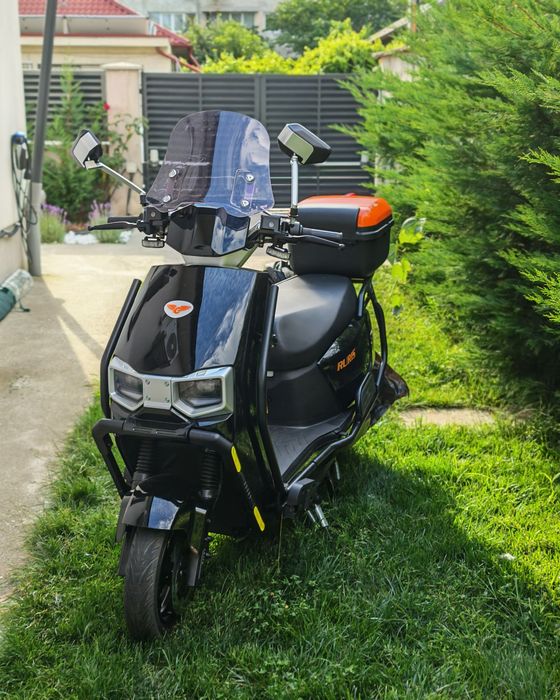 Scuter electric NOU Ruris SX720, autonomie 92 km - garanție 24 luni