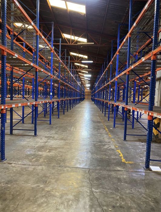 Rafturi metalice industriale