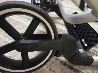 Cybex Balios S Lux, модел 2024г., цвят Lava Grey