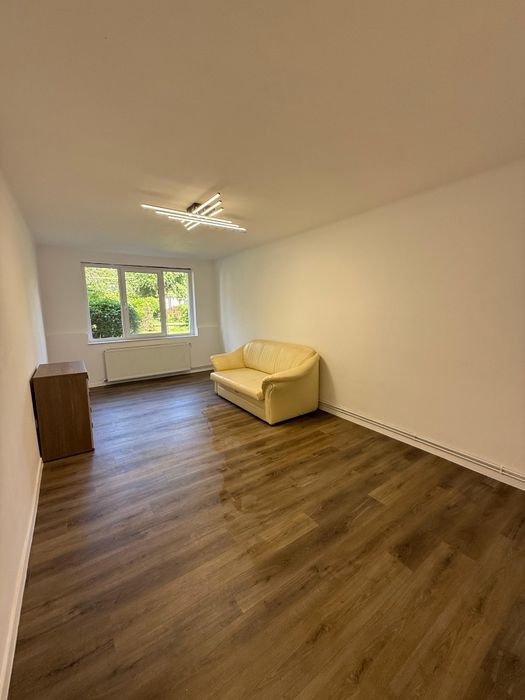 Apartament renovat nou