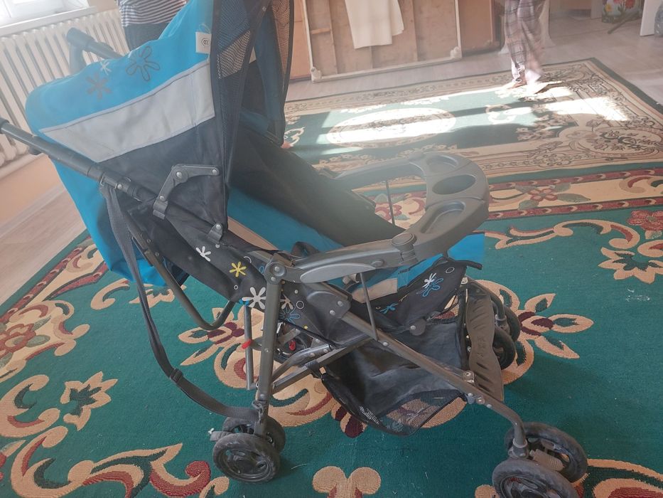 Коляска прогулочная