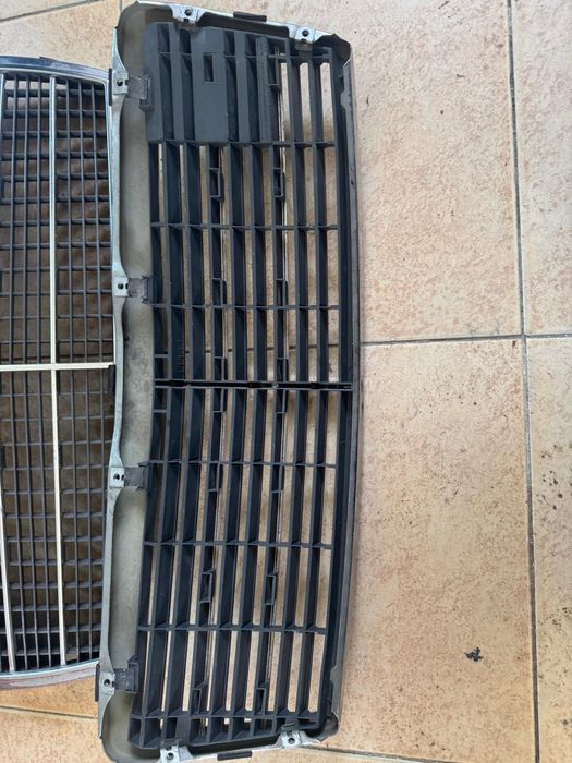 Мерседес 202 C class сешка решетка